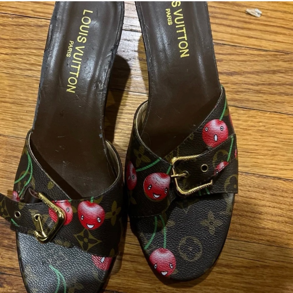 Louis Vuitton kitten heels